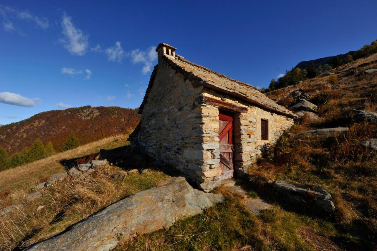 Хостел Rifugio Parpinasca Trontano Экстерьер фото